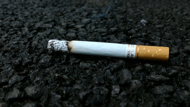 Odhozená cigareta